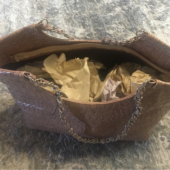 Ladies handbag 16”x9” light brown/tan by Sasha Handbags INC NY - Picture 5 of 7